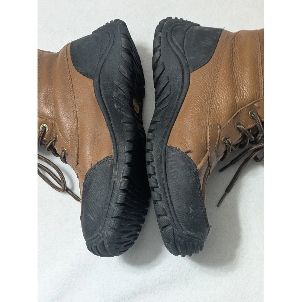 Ugg‎ Adirondack III Boots Women's Size 9 Brown Tan Faux Fur Winter Snow Lace Up
